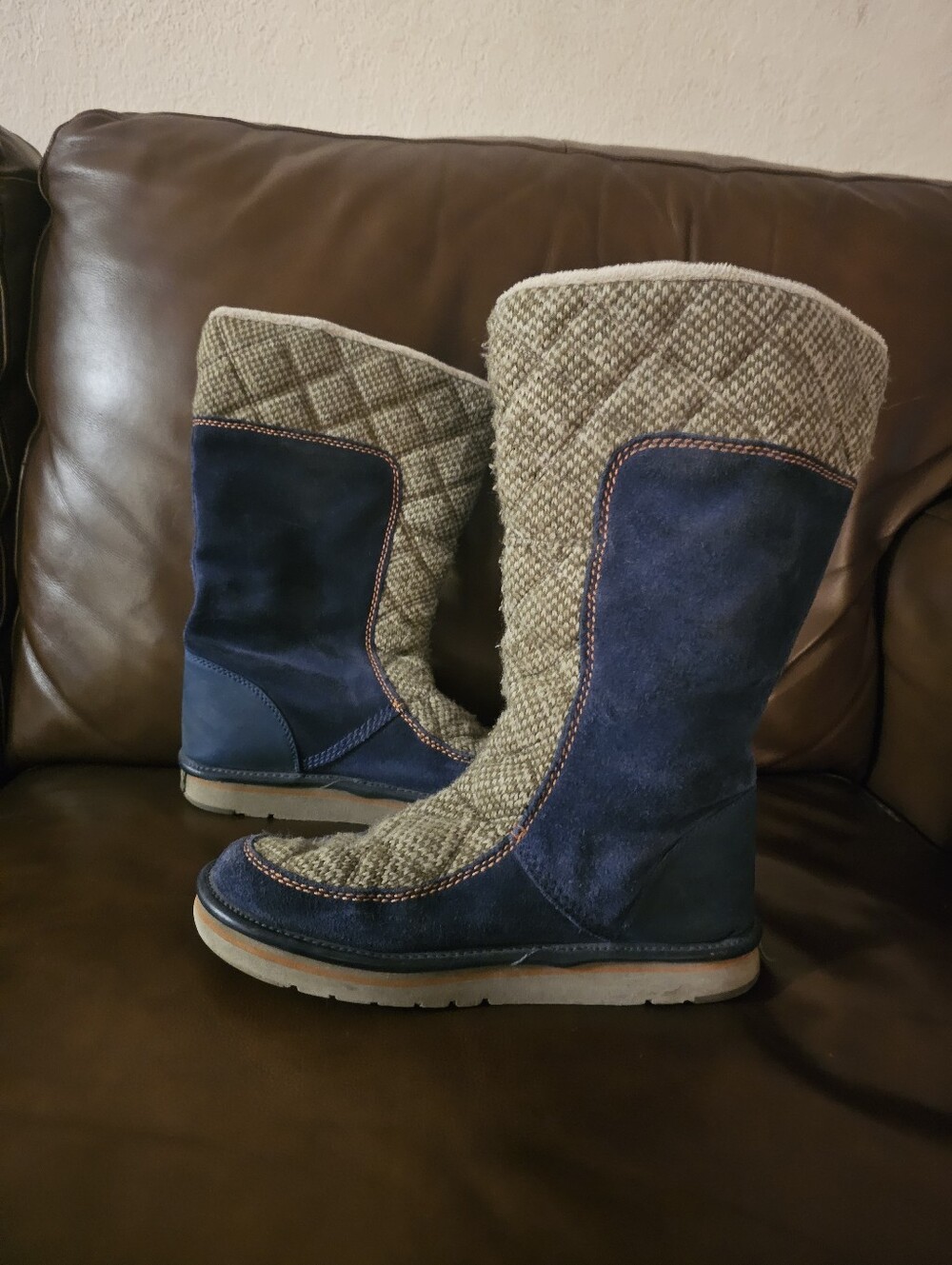 Sorel Navy Suede and Cream Quilted Winter Boots Size 10